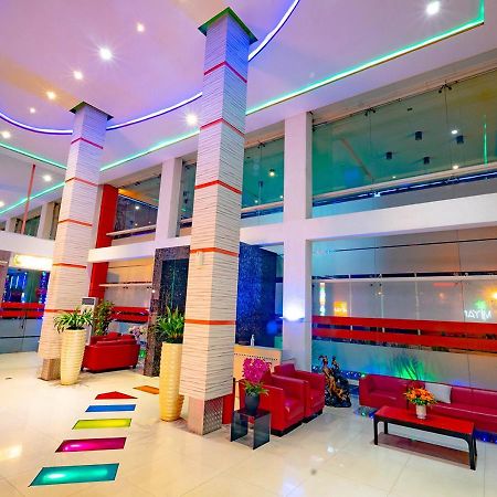 Miyanna Hotel Medan Exteriör bild