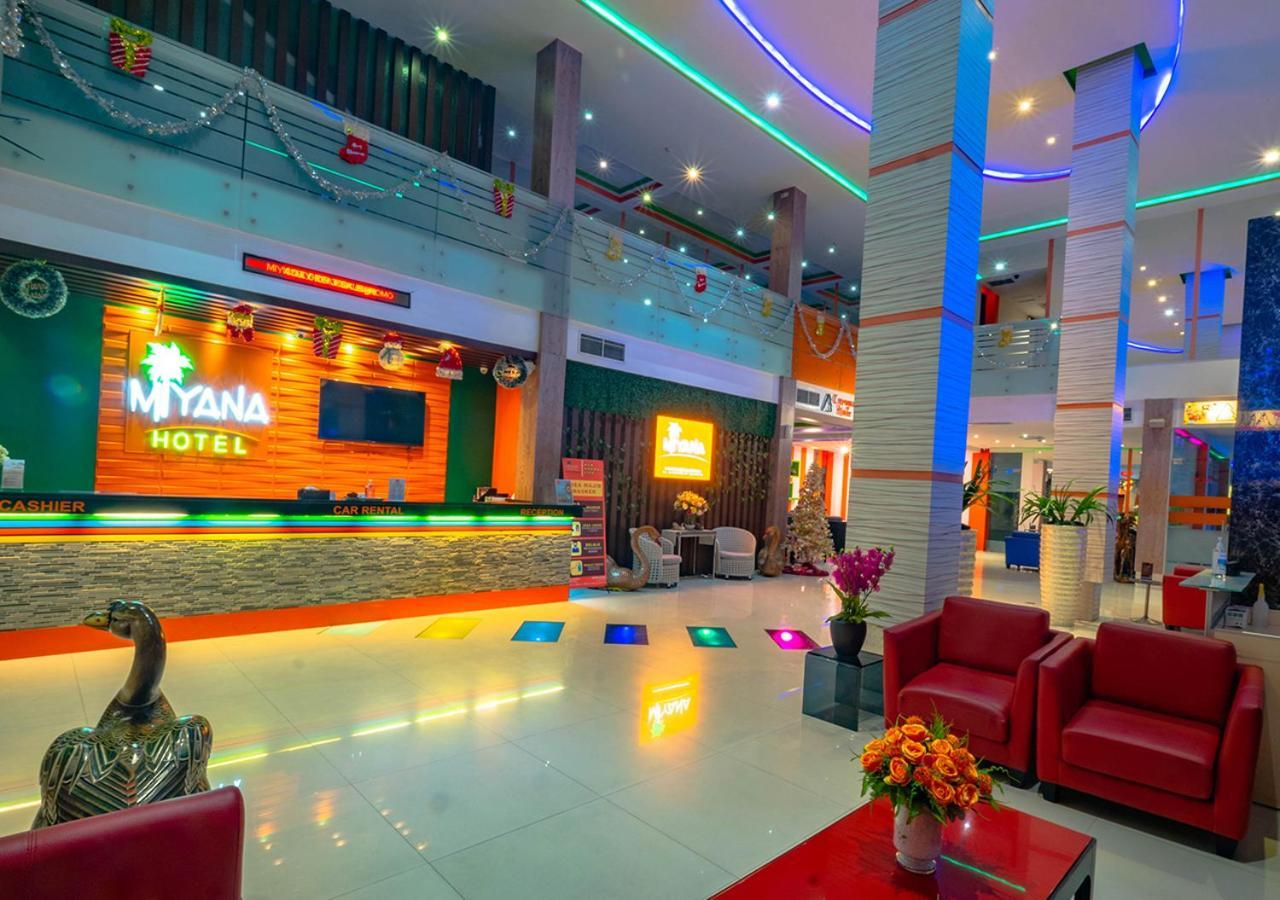 Miyanna Hotel Medan Exteriör bild