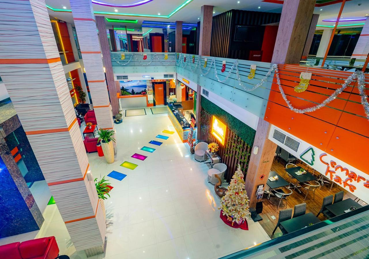 Miyanna Hotel Medan Exteriör bild
