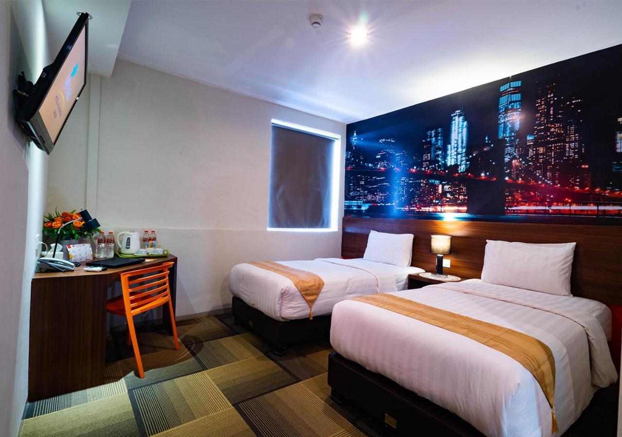 Miyanna Hotel Medan Exteriör bild