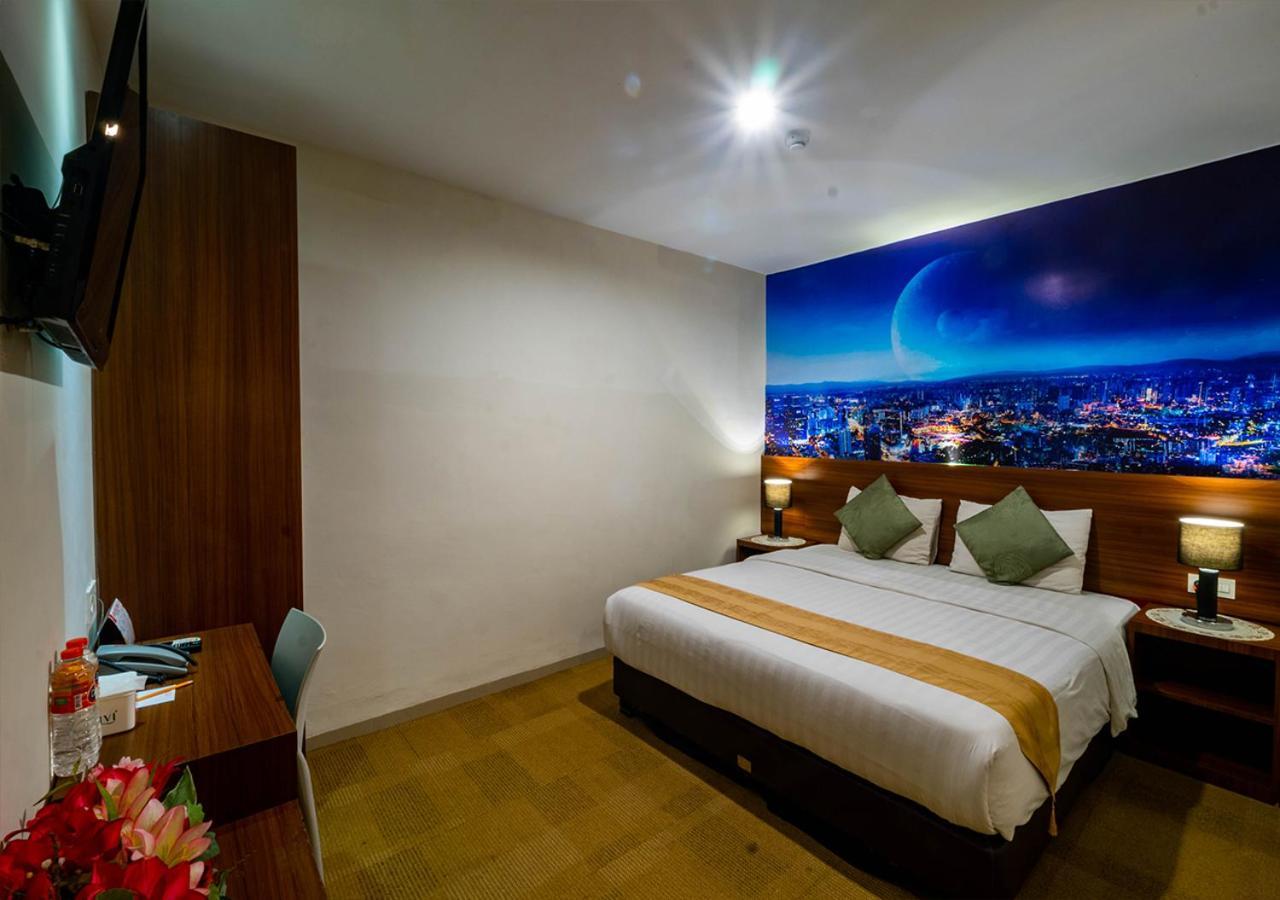 Miyanna Hotel Medan Exteriör bild
