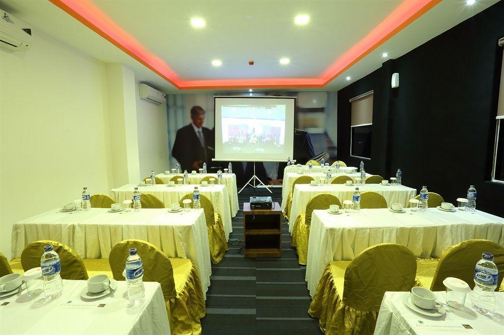 Miyanna Hotel Medan Exteriör bild